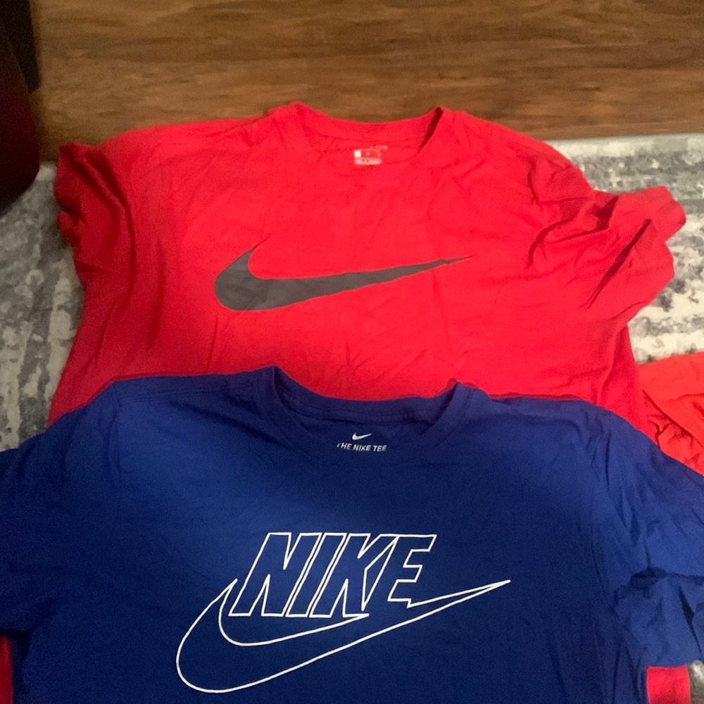Two Nike Mens T-shirt